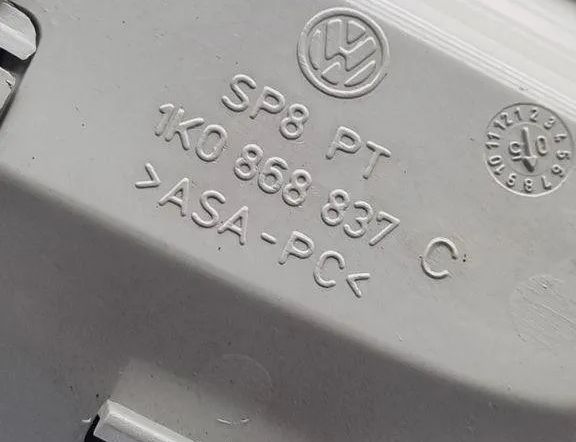 VOLKSWAGEN Jetta 3 generation (1992-1998) Другие внутренние детали 1K0868837C 31449159