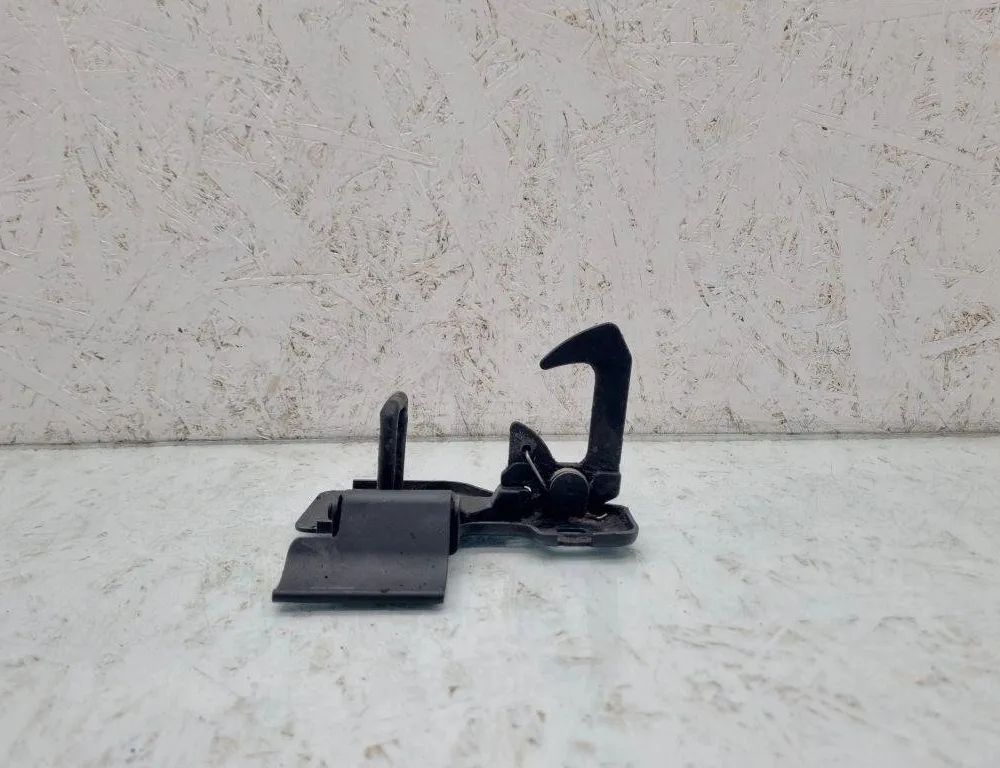 SEAT Toledo 3 generation (2004-2010) Zámok kapoty 5P0823480 31451424