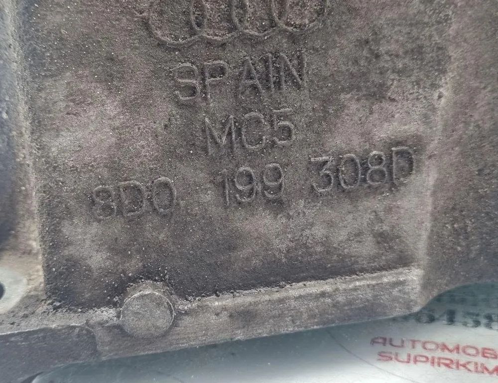 AUDI A4 B7/8E (2004-2008) Кронштейн двигателя правой стороны 8D0199308D 31452777