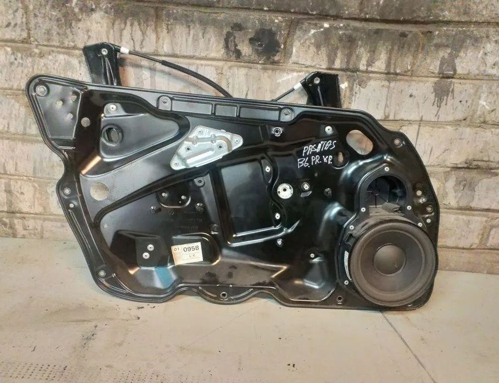 VOLKSWAGEN Passat B6 (2005-2010) Zdvíhač pravého zadného dverového okna 3C1837755F 31454978