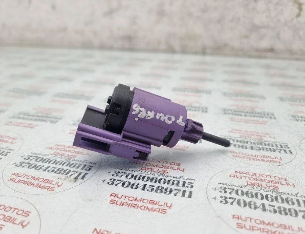 VOLKSWAGEN Touareg 1 generation (2002-2010) Senzor brzdového pedálu 19322011,1J0945511E 31456371