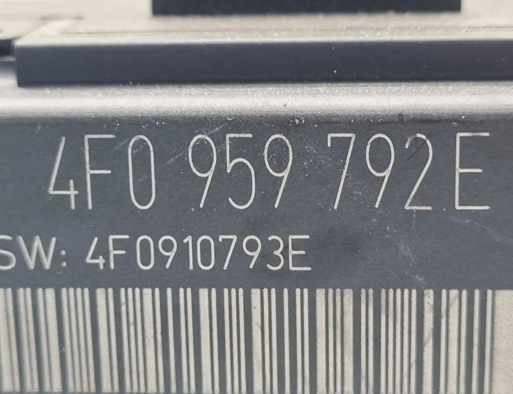 AUDI A6 C8/4K (2018-2024) Блок управления дверей задние правые 4F0959792E 31462521