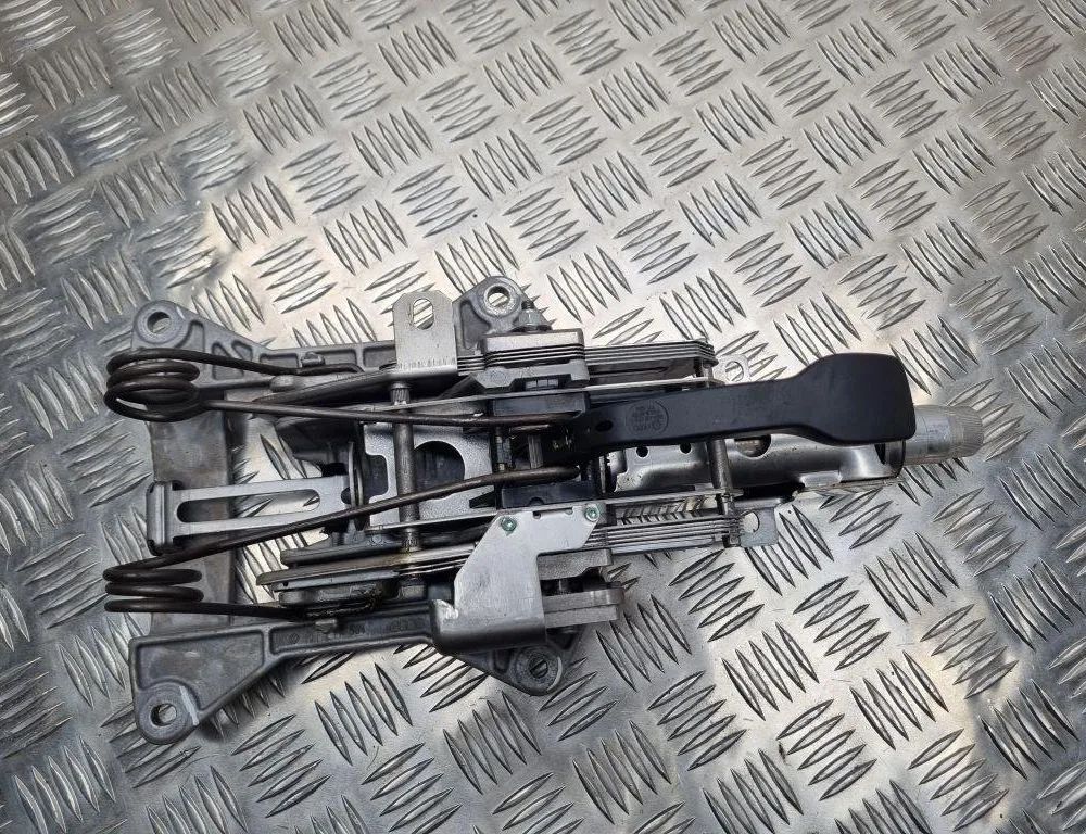 SEAT Exeo 1 generation (2009-2012) Riadiaci mechanizmus 8E0419502H 31462941