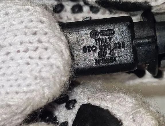 VOLKSWAGEN Golf Plus 1 generation (2004-2009) Датчик температуры наружного воздуха 8Z0820535 31463533