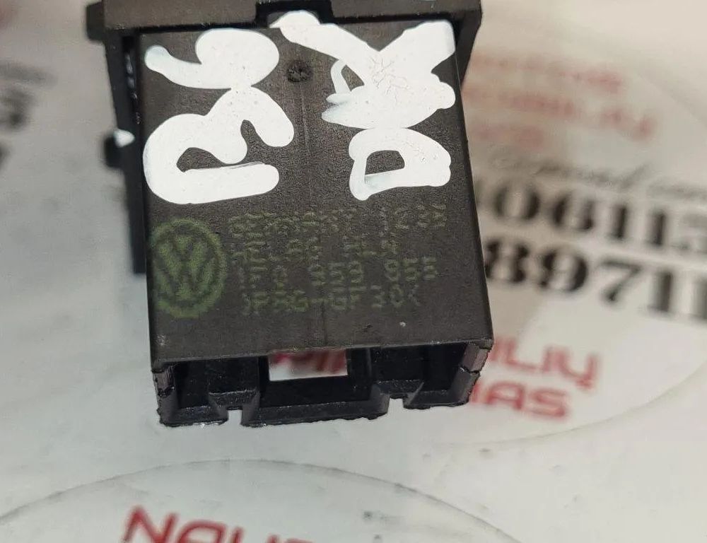 VOLKSWAGEN Passat B6 (2005-2010) Rear Right Door Window Control Switch 1F0959855 31469880