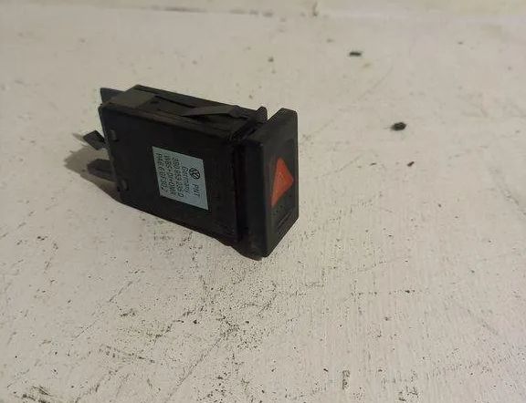 VOLKSWAGEN Passat B5 (1996-2005) Hazard button 3B0953235D 31474717