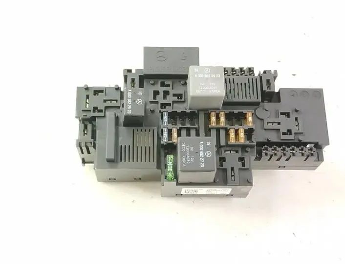 MERCEDES-BENZ GLC Coupe C253 (2016-2019) Pojistková skrinka 2229063701,2229063202 27138418