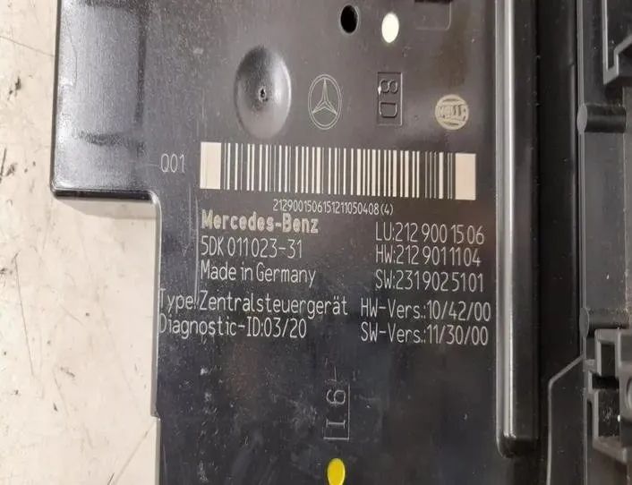 MERCEDES-BENZ E-Class W212/S212/C207/A207 (2009-2016) Pojistková skrinka 2129001506,2129001606 27155724