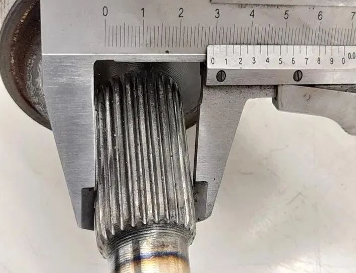 MERCEDES-BENZ CLS-Class C218/X218 (2011-2017) Полуось задняя правая 2213504010,A2213504010 27157448