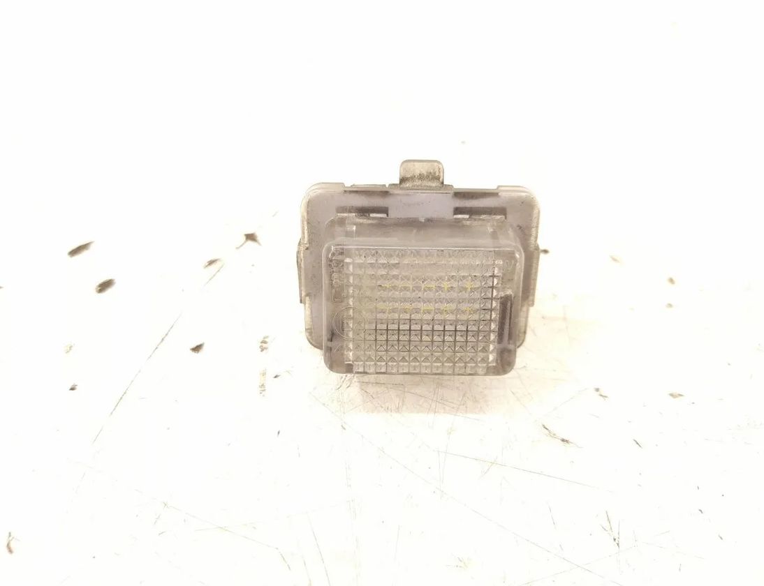 MERCEDES-BENZ C-Class W204/S204/C204 (2004-2015) Svetlá pre evidenčné čísla 2218200456,A2218200456 28971130