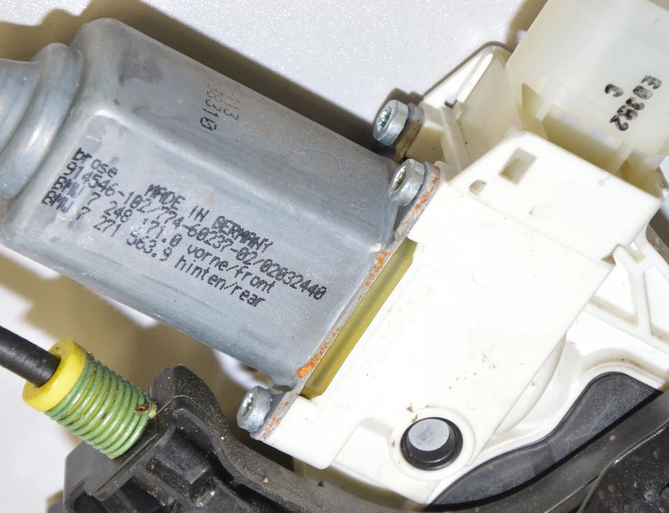 BMW M5 F10 (2011-2016) Regulátor okna ľavých predných dverí 7182131,7248171 12231981