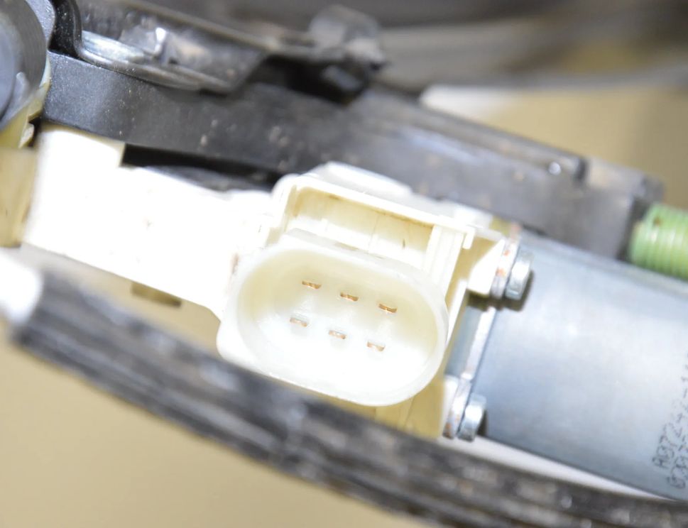 BMW M5 F10 (2011-2016) Regulátor okna ľavých predných dverí 7182131,7248171 12231981