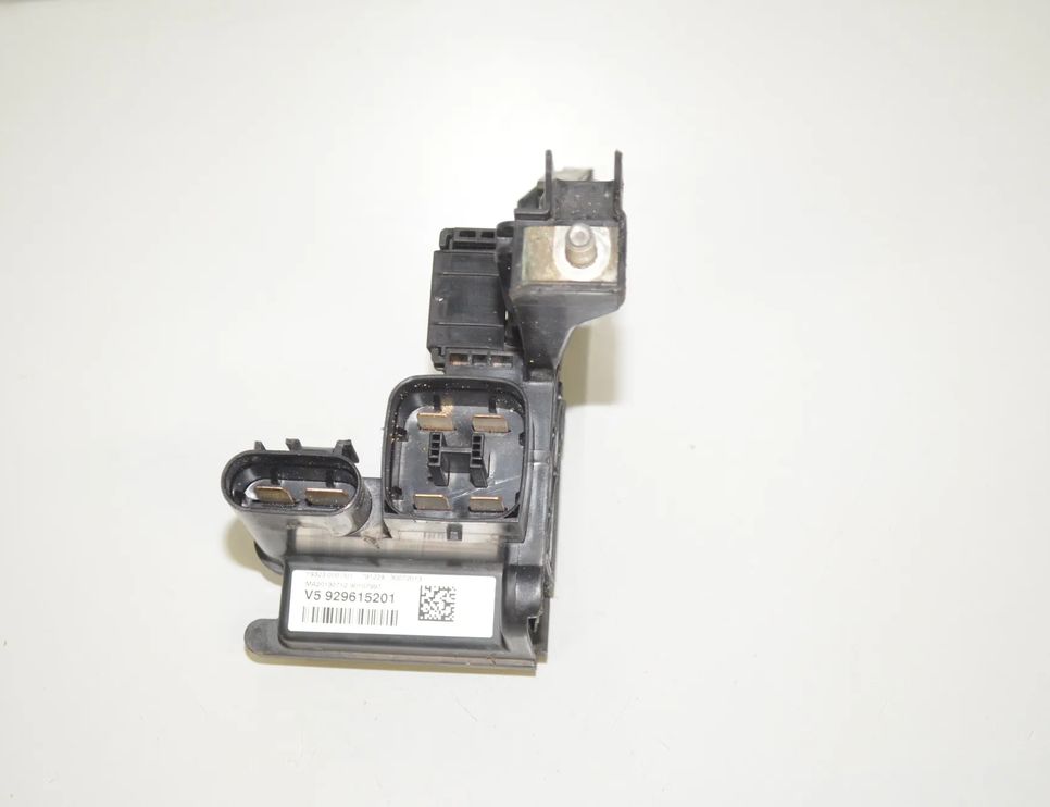 BMW 3 Series F30/F31 (2011-2020) Распределительная коробка 9296152,61149296152,61149356158,9356158,61149225017,9225017 24299292