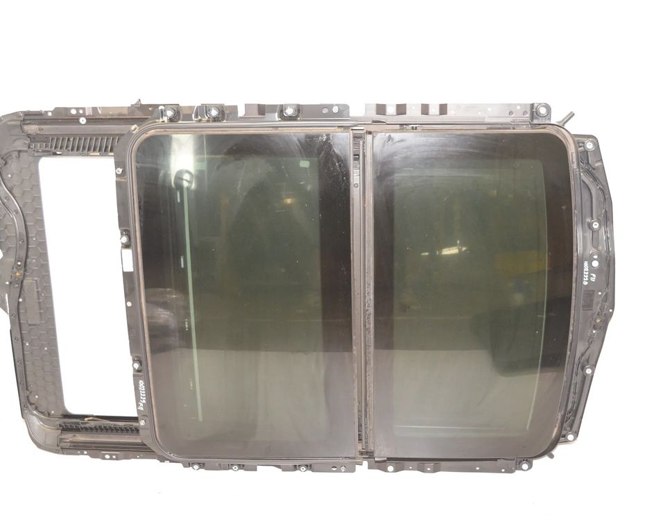 BMW 5 Series F10/F11 (2009-2017) Люк крыши 7237960,54107237960,7256368,54107256368,7256370,54107256370,67619127381,9127381,54107256369,7256369 25942714