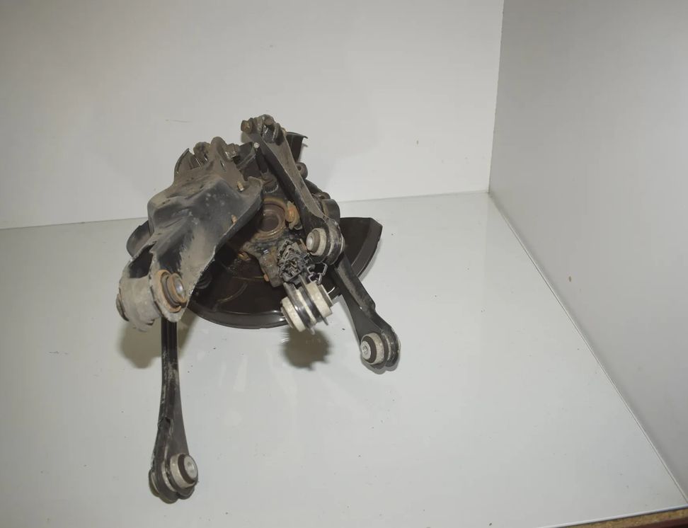 BMW 3 Series F30/F31 (2011-2020) Rear Right Wheel Hub 6792544,6792533,6792524,33326792524,6884694,33326884694,6867540,33326867540,6792540,33326792540,33326792544,33326792533,6792525,33326792525,810687 31055144