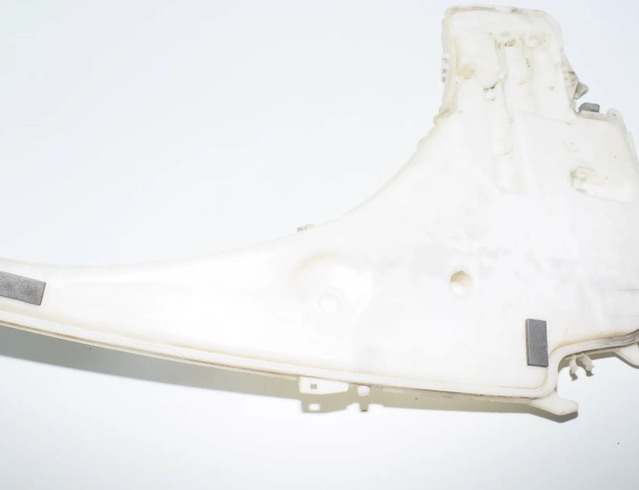 BMW 1 Series E81/E82/E87/E88 (2004-2013) Window Washer Tank 7124231,7117842,7068998,7068996 3996816