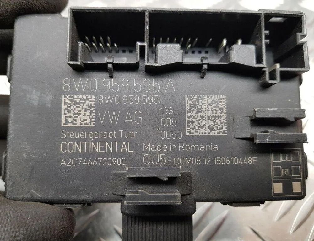 AUDI A4 B7/8E (2004-2008) Front Right Door Control Unit 8W0959595A 31426564