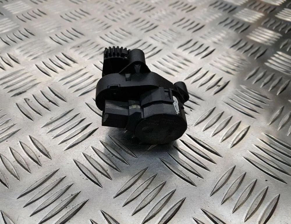 FORD Galaxy 3 generation (2015-2024) Ventily na ovládanie vnútorného kúrenia 7M3907511D 31432724