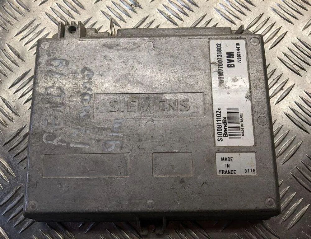 RENAULT Laguna 2 generation (2001-2007) Блок управления двигателем HOM7700731802 31434872