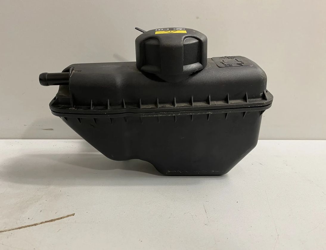 BMW M4 F82/F83 (2013-2020) Expansion Tank 2284601 11299422