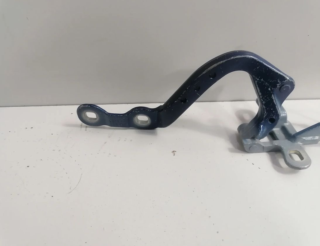 BMW X3 G01 (2017-2024) Петля крышки багажника правая 7397316 12107894