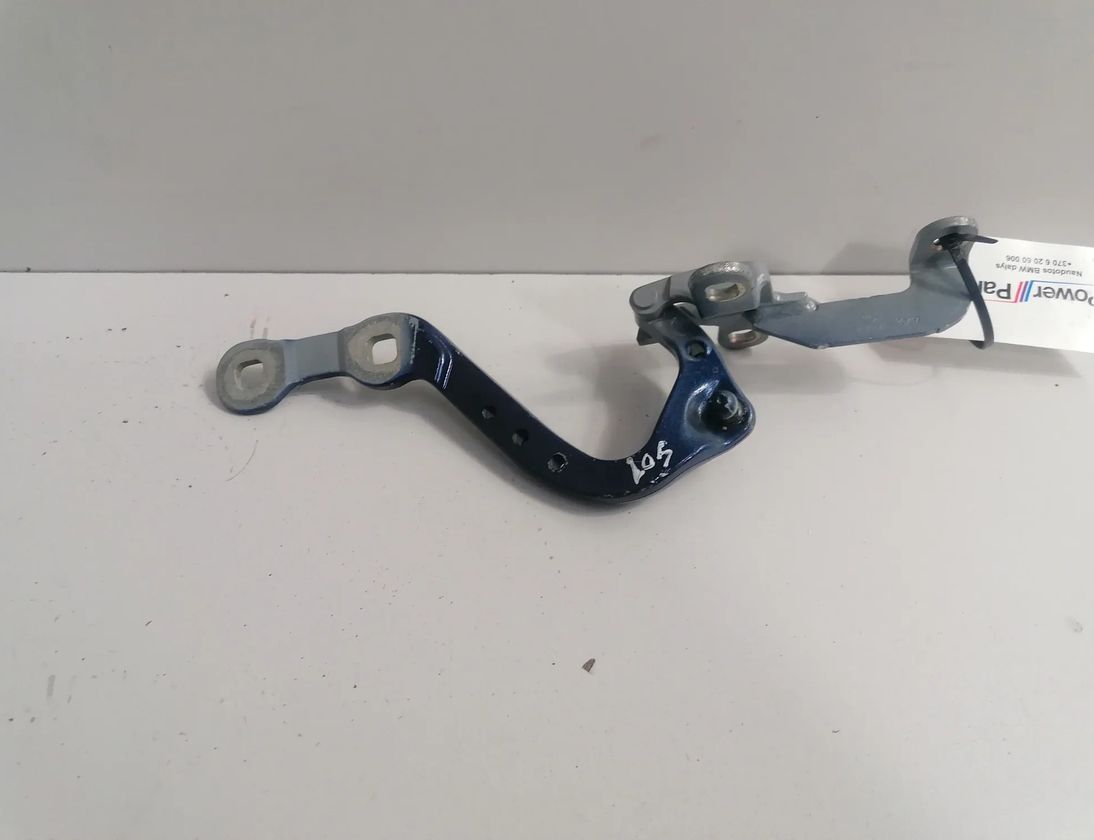 BMW X3 G01 (2017-2024) Петля крышки багажника правая 7397316 12107894