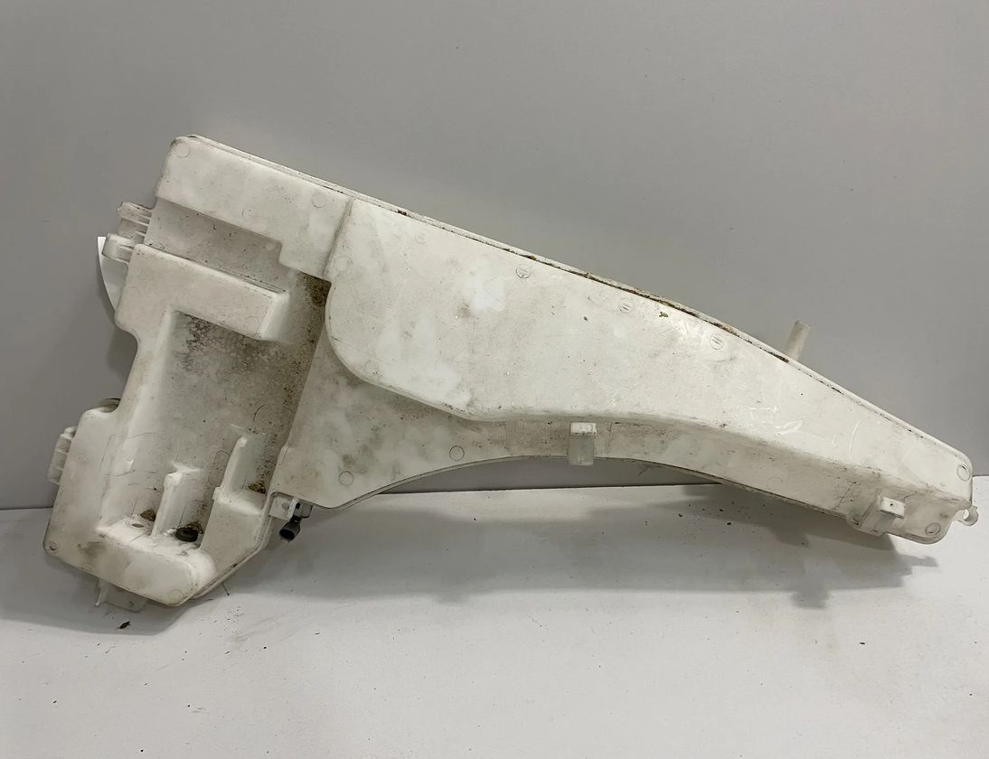 BMW X5 E70 (2006-2013) Window Washer Tank 7161465 13551640