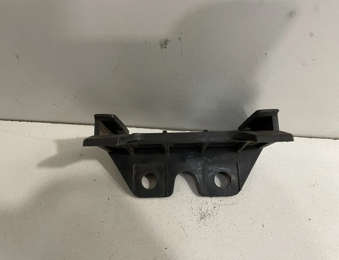 BMW 5 Series E39 (1995-2004) Rear Left Bumper Bracket 1970389 13944735