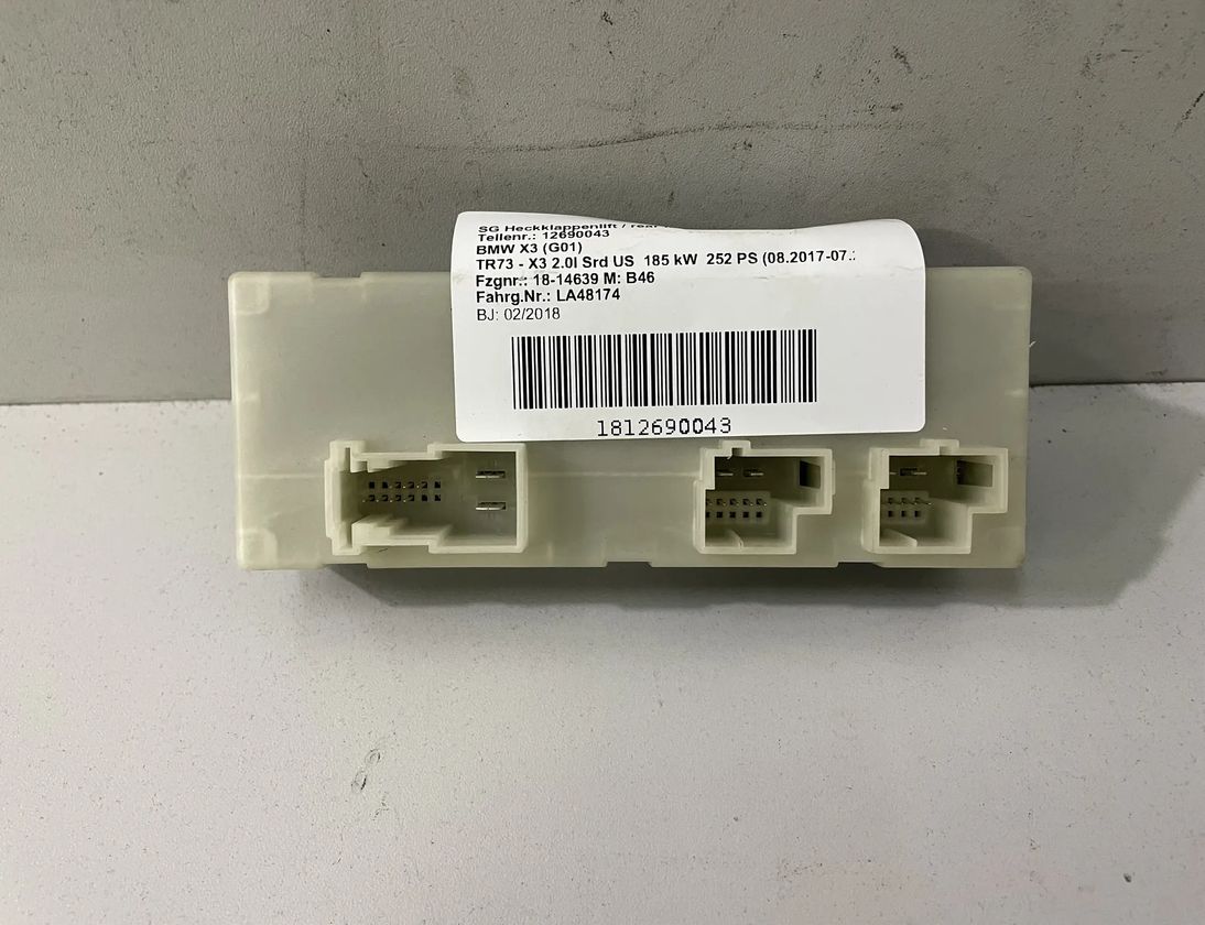 BMW X3 G01 (2017-2024) Ovládacia jednotka krytu batožinového priestoru 8739634 14345775