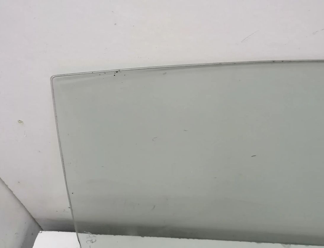 BMW 7 Series F01/F02 (2008-2015) Sklo zadnej ľavej dverí 15415797