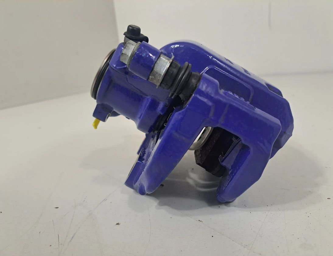 BMW 8 Series G14/G15/G16 (2018-2024) Zadný pravý brzdový strmeň 6881296,6891916,6896977 26808072