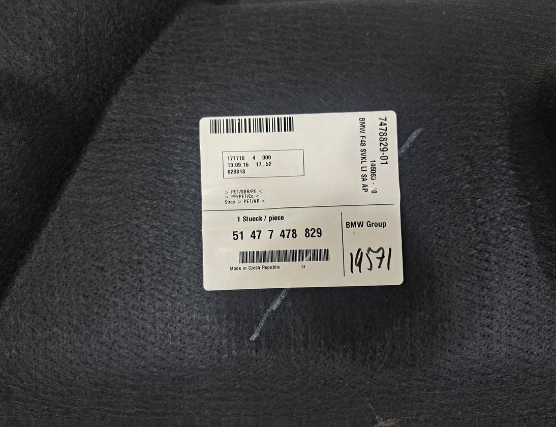 BMW X1 F48/F49 (2015-2023) Ľavá strana kufra 7478829,7425643 26845209