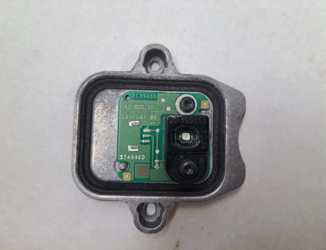 BMW 3 Series F30/F31 (2011-2020) Блок управления светодиодами 199660,7419615 28099182