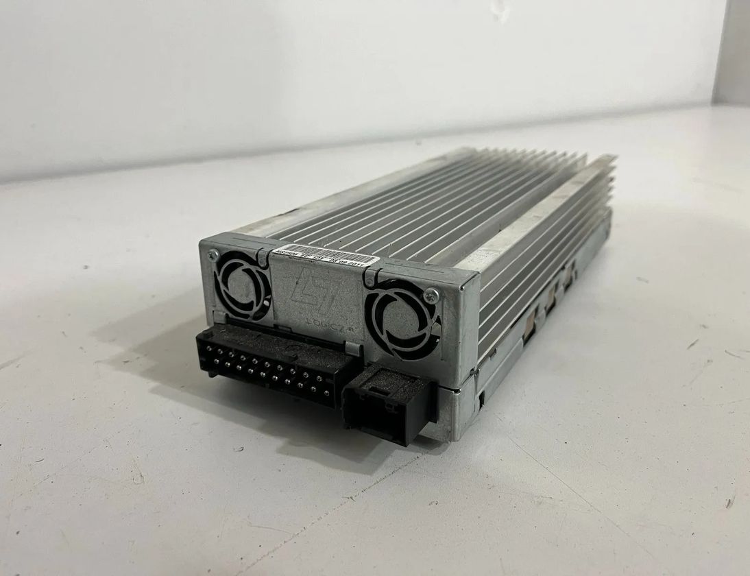 BMW M3 E90/E92/E93 (2007-2013) Kompletný zvukový audio systém 9143136,9143135,6925336,6954877,9224378,6945412,9143121,6930903,9217910,7123753,9218086,9218085 30456146