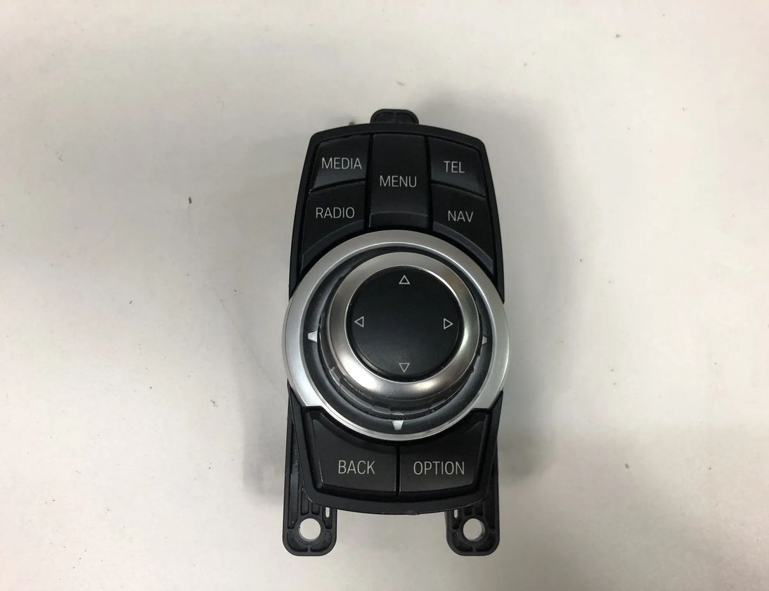 BMW X4 F26 (2014-2018) Navigačný systém 9381311,9286699,9269020,9874336,9459865,8717551,8707000,8798188,8794302,8792157,6840408 3069749