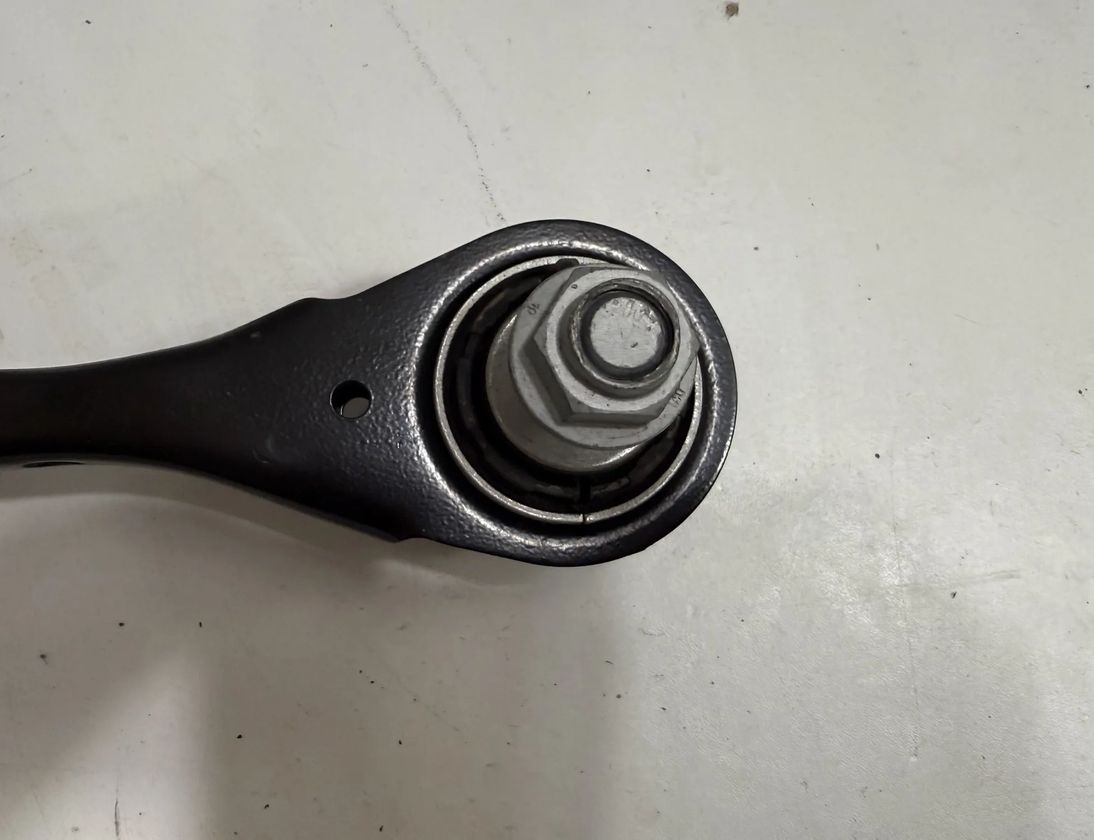 BMW X6 G06 (2019-2024) Рычаг задний правый 6878018 31318477