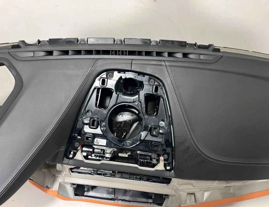 BMW M5 F90 (2017-2024) Dashboard 8074917 32079645