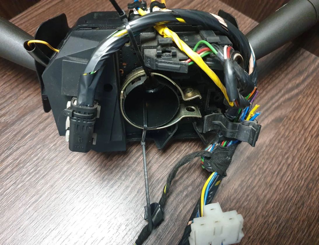 FIAT Doblo 2 generation (2009-2024) Stieračový prepínač 59001044 13817448