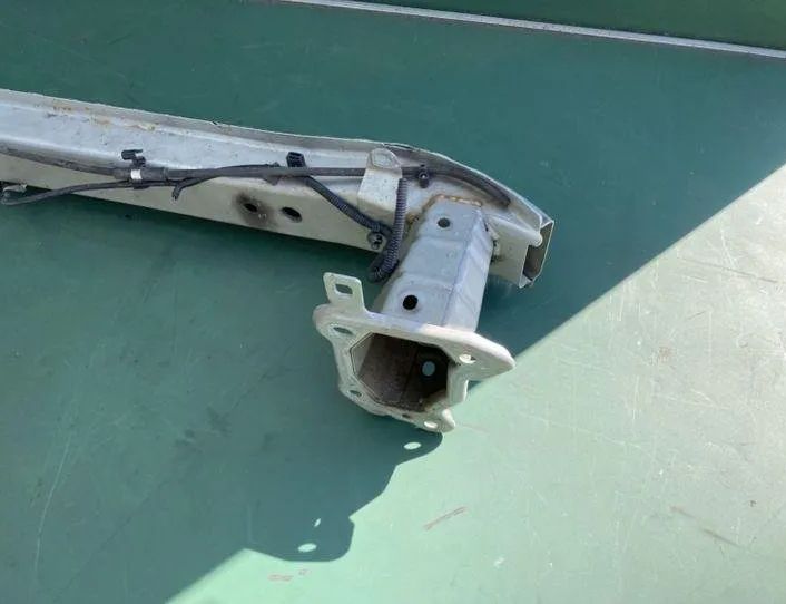 VOLVO V50 1 generation (2003-2012) Front Reinforcement Bar 31353949 27332543