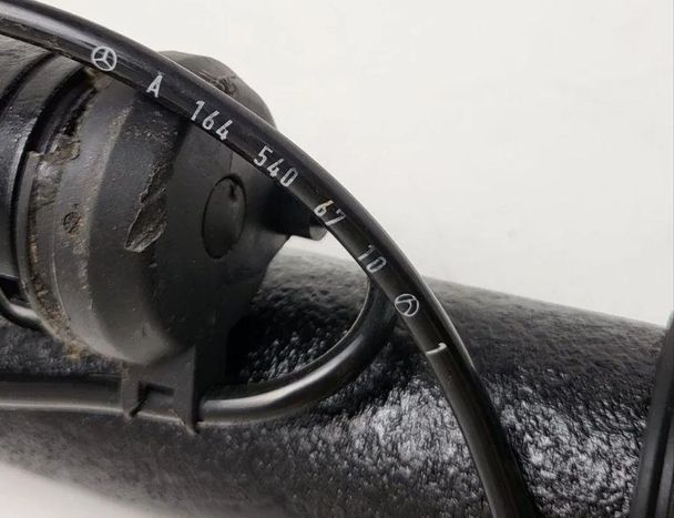 MERCEDES-BENZ R-Class W251 (2005-2017) Задний левый амортизатор A2513203031,A2513202931,A2513203131 28228112