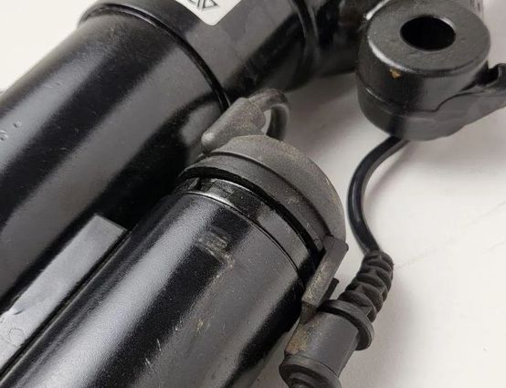 MERCEDES-BENZ R-Class W251 (2005-2017) Front Left Shock Absorber A2513203113,A2513203013,A2513203113,A2513200325,251320311380,251320561380,251320571380,251320561360,251320561388,251320301380,2513203113,2513205613,2513205713,A251320301380,A2513205613,A251320561380,A251320571380,A2513203013,A2513200325 28245078