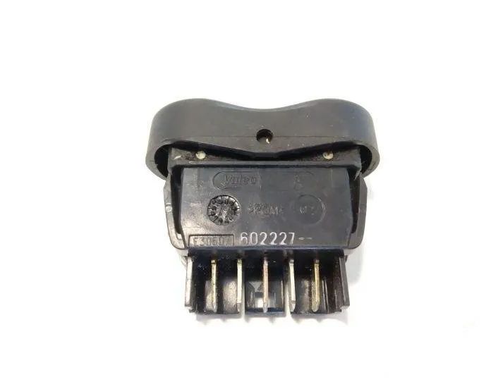 DACIA Sandero 1 generation (2008-2012) Кнопка стеклоподъемника передней левой двери E30607,602227 24708535