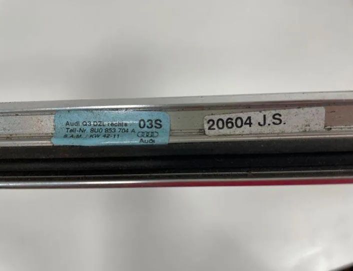 AUDI Q3 8U (2011-2020) Молдинг крыши левый 8U0853704A,20604JS 24721880
