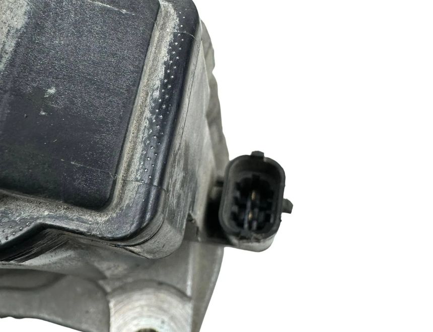 CHEVROLET Camaro 6 generation (2015-2024) Zadný pravý brzdový strmeň 2420100000000R,84273770 28207773