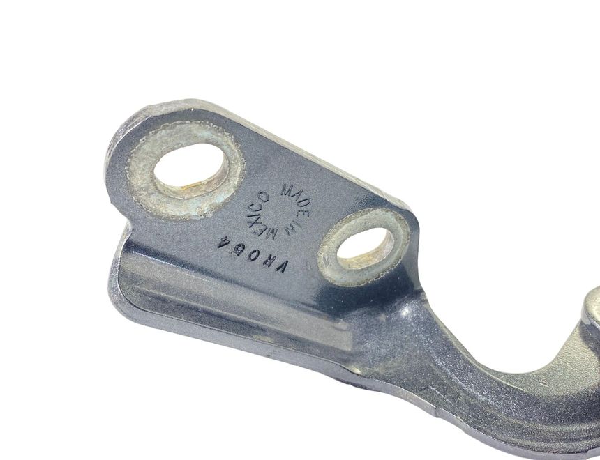 FORD USA Escape 4 generation (2019-2024) Петля крышки багажника правая LJ6BS42900AB 28232996