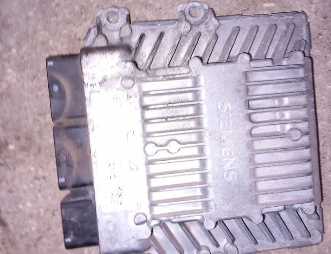 VOLVO S40 2 generation (2004-2012) Riadiaca jednotka motora J38ac 23710398