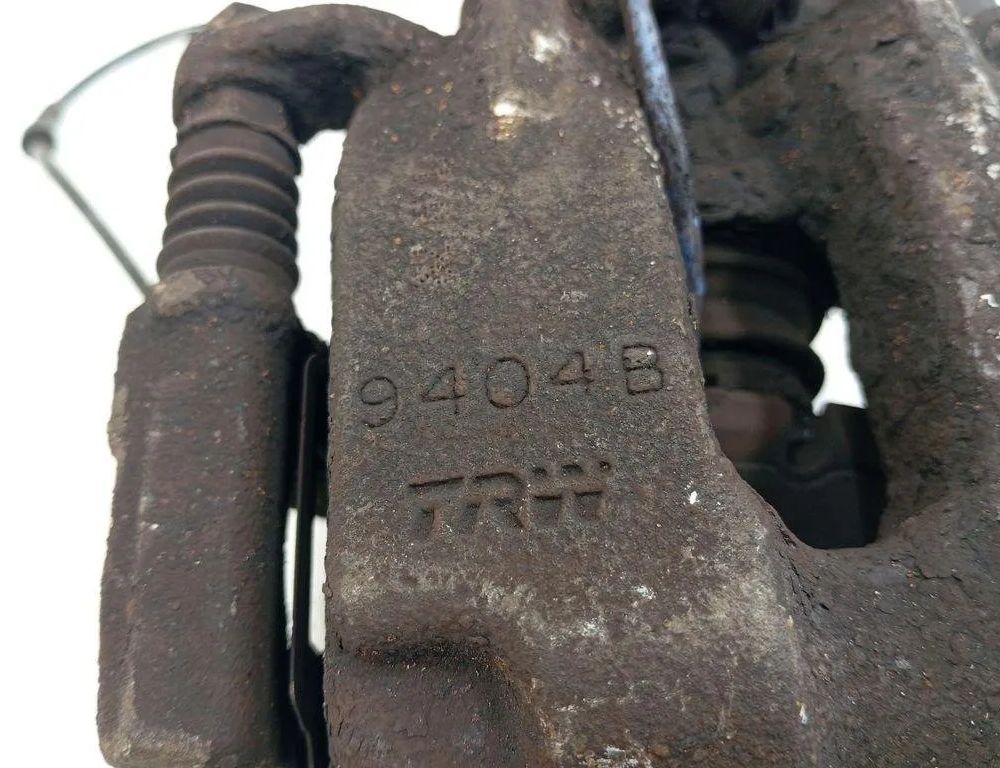 BMW 5 Series F10/F11 (2009-2017) Zadný pravý brzdový strmeň 9404B 31127455