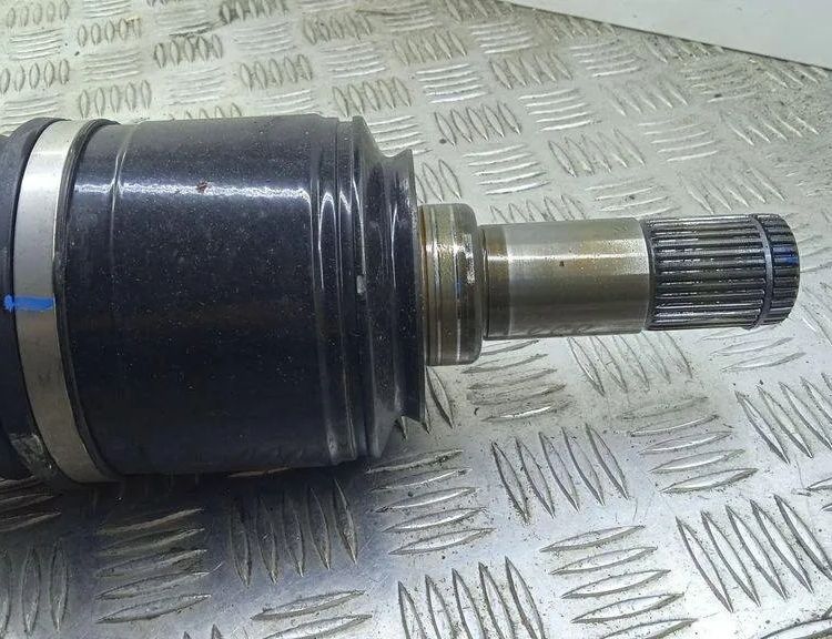 MASERATI Levante 1 generation (2016-2024) Полуось задняя левая 06700320360 31128961