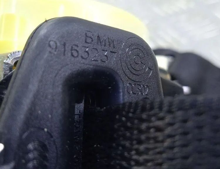 BMW 5 Series F10/F11 (2009-2017) Rear Right Seatbelt 9163237 31135598