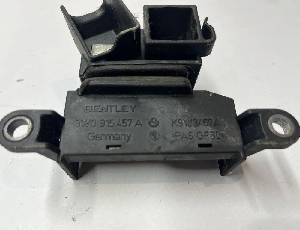 BENTLEY Continental 5 generation (2016-2024) Предохранитель батареи 3W0915457 31139803